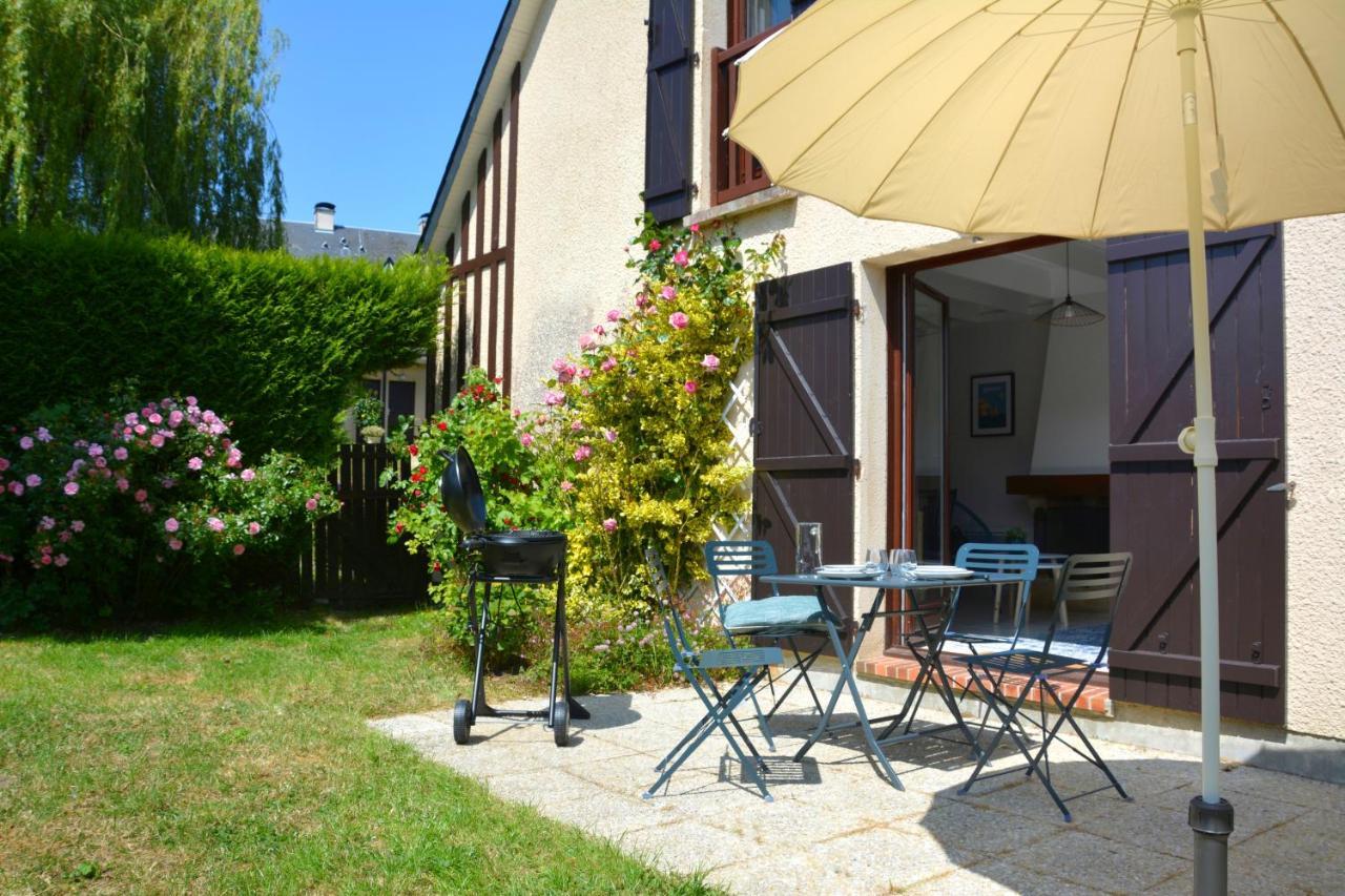 Cottage With Large Garden 15 Minutes Walk From The Beach Вілле-сюр-Мер Екстер'єр фото